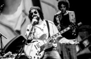 Renato Ignácio e Banda ganha destaque com estilo pop rock