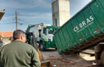 Ação descarta até 47 toneladas de detritos