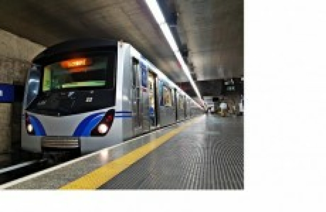 Metrô para em protesto contra cortes salariais