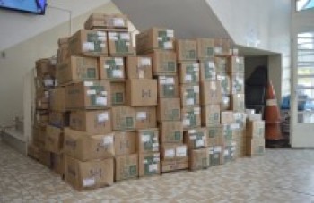 Carga de remédios é abandonada em Ferraz