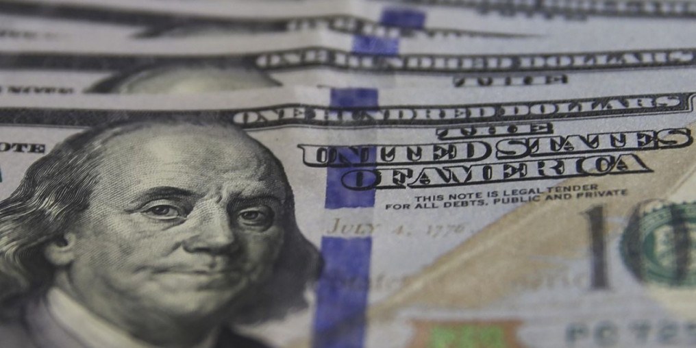 Dólar cai para R$ 5,13, puxado por mercado externo
