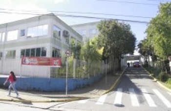 População sugere redução de cargos e salários de políticos