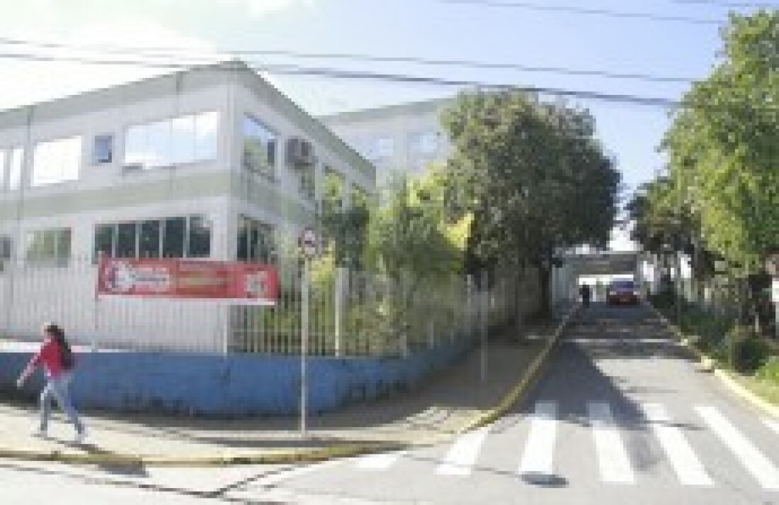 População sugere redução de cargos e salários de políticos