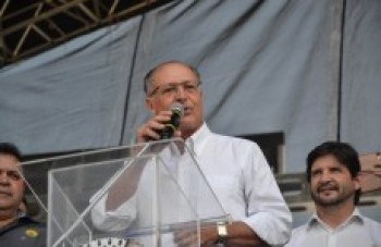 Denúncia afasta Alckmin da pré-campanha de Covas