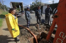 Mogiana se destaca ao exercer a função de encanadora no Semae