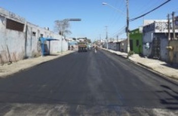 Rua São Tomé passa por serviços de recapeamento