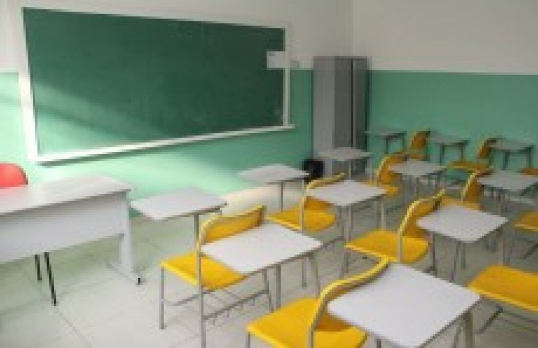 CWC oferece bolsas de estudos de 50%