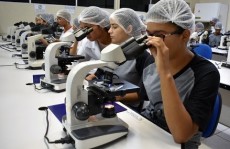 Aulas práticas voltam amanhã em SP
