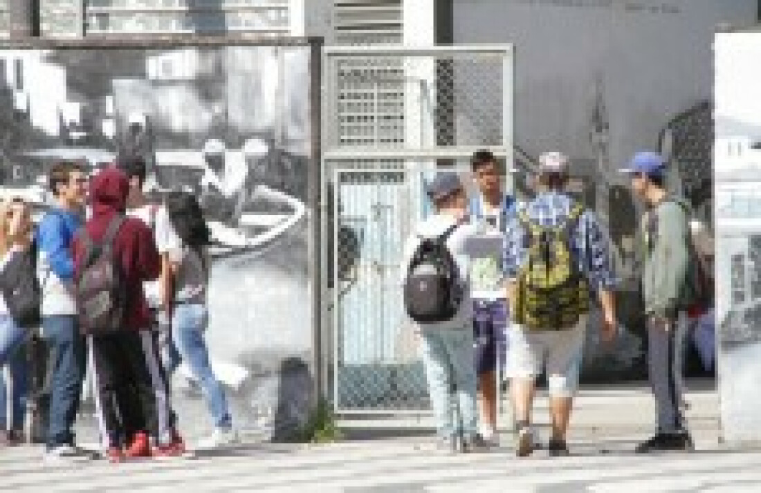 Aumenta a participação de alunos em agremiações