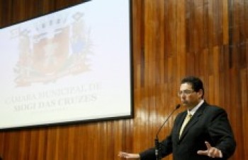 Projeto sobre doulas promove polêmica em sessão da Câmara