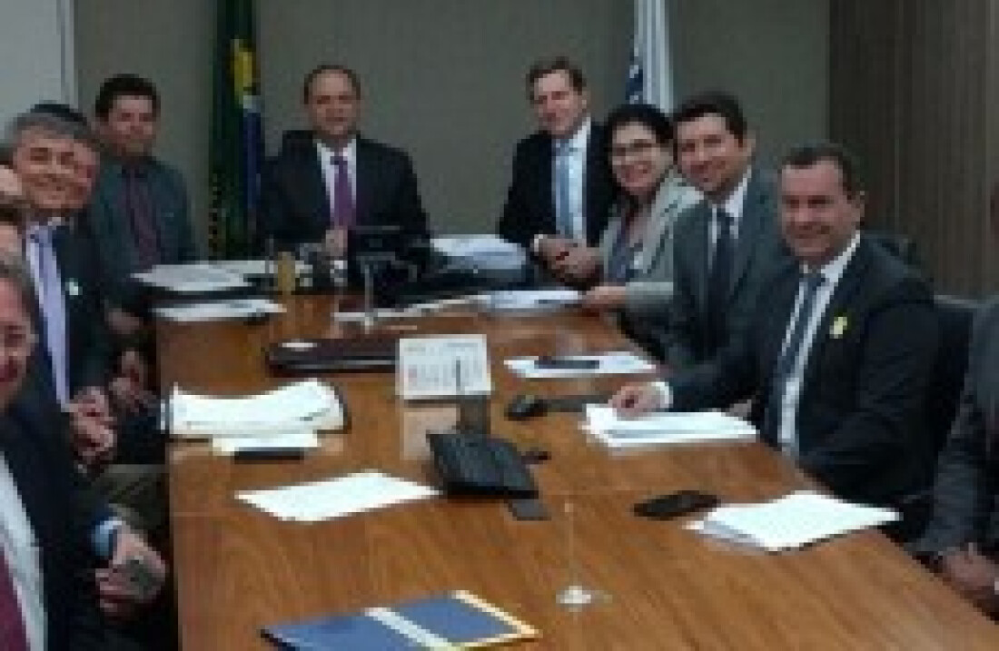 Jarbas faz visita ao ministro da Saúde
