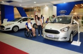 Ford promove veículos acessíveis na Reatech
