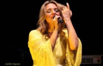 Aline Chiaradia canta Elis Regina no Pró-Hiper