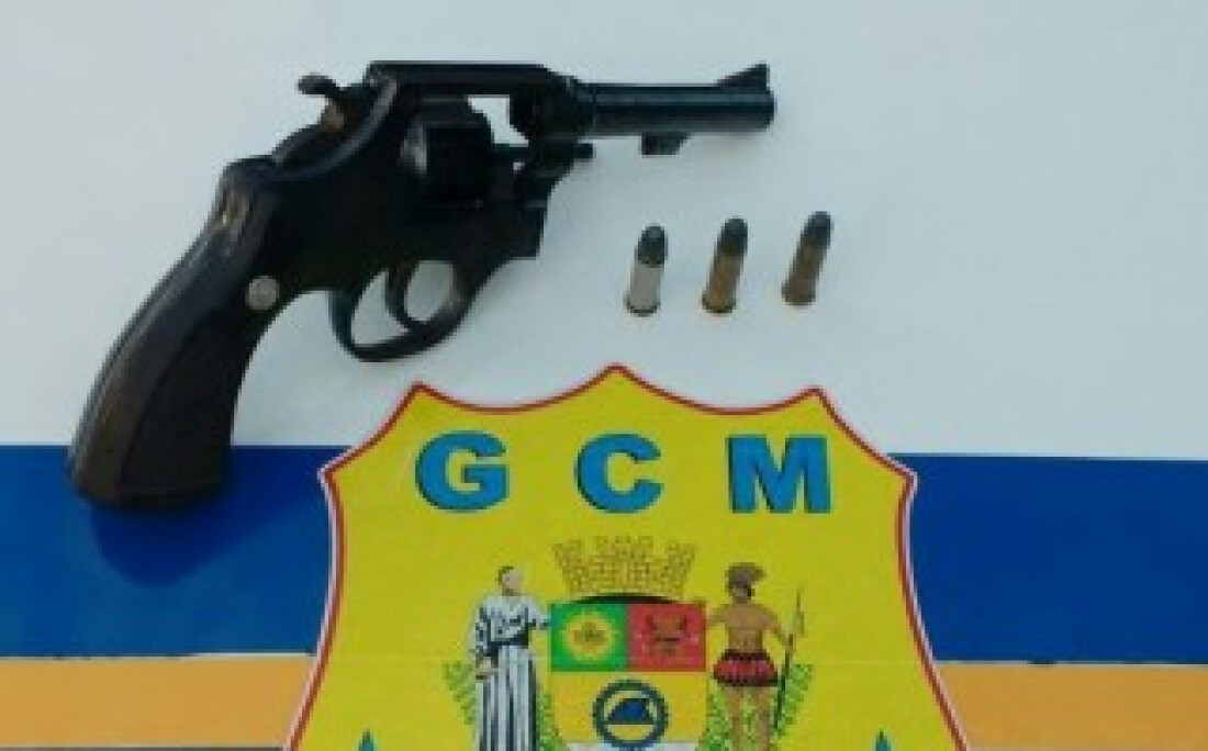 GCM PRENDE SUSPEITO em Itaquá: