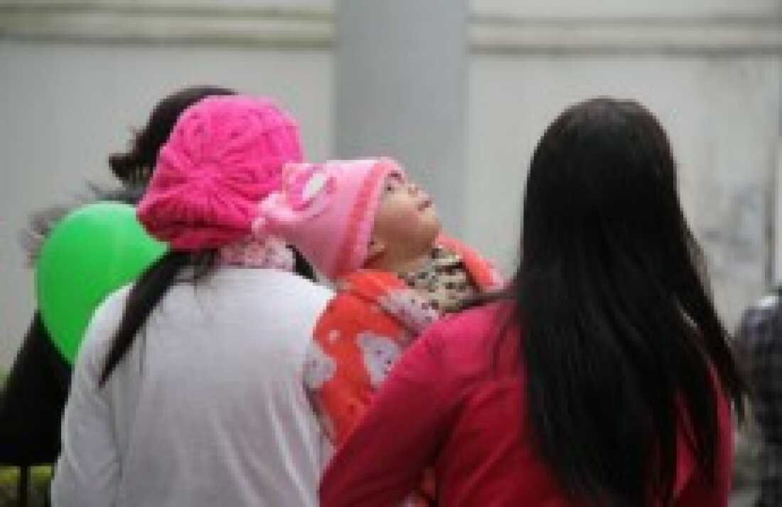 Suzanenses enfrentam frio com muito agasalho: