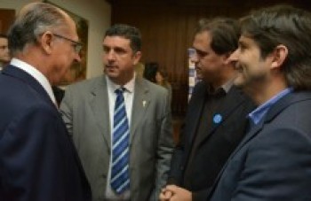 Prefeito pede ajuda ao governador para tentar salvar hospital de Poá