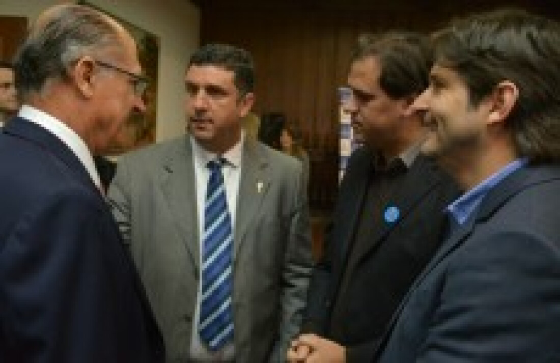 Prefeito pede ajuda ao governador para tentar salvar hospital de Poá