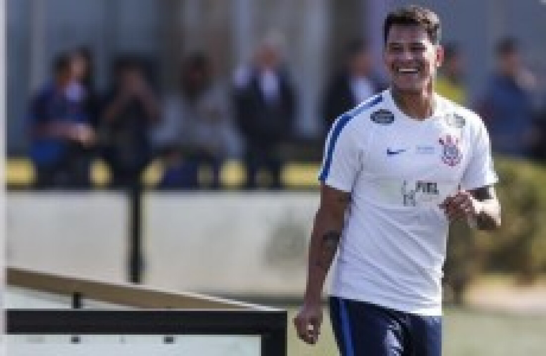 Giovanni Augusto é escalado para substituir Jadson no Rio