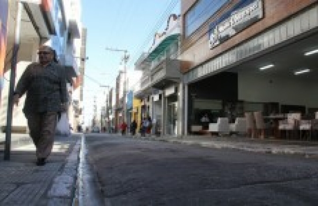 Um mês sem vagas nas ruas, comerciantes pedem solução