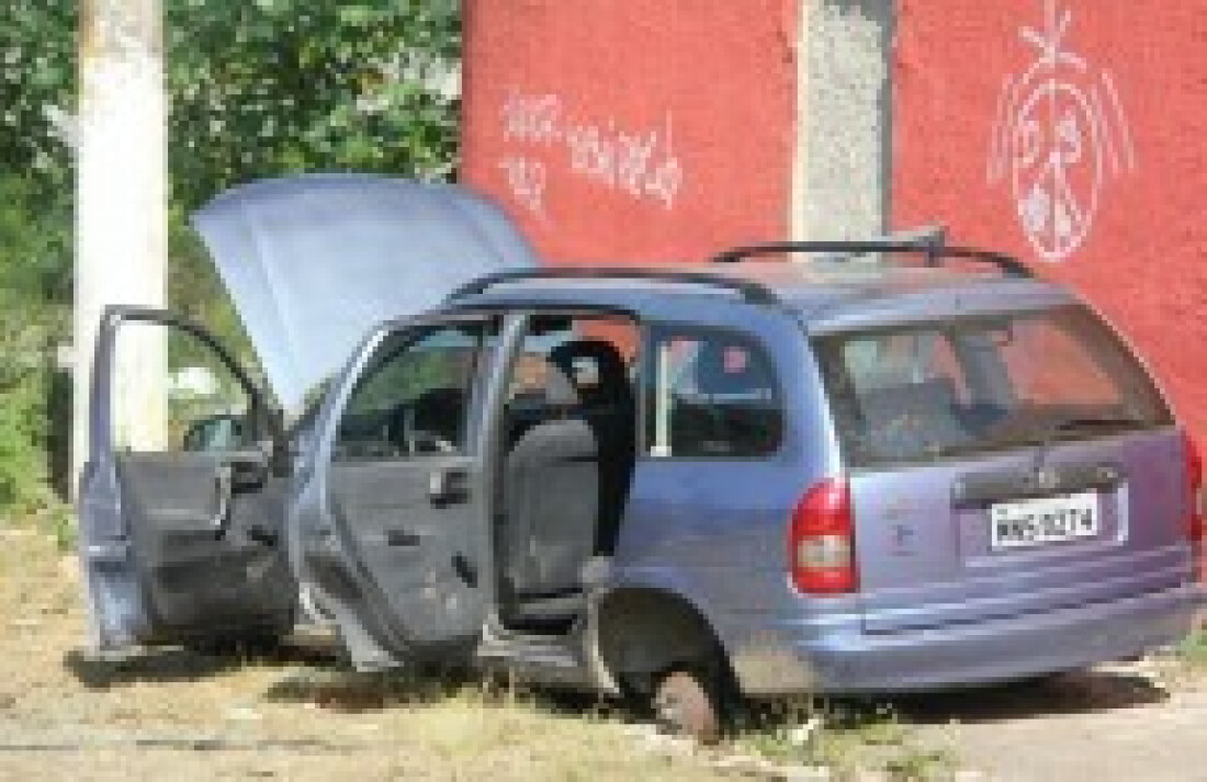 GCM recupera automóvel roubado