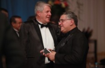 Noite Maiúscula
