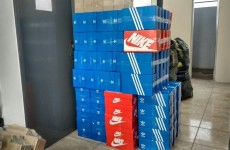 Tênis falsos são apreendidos em Mogi