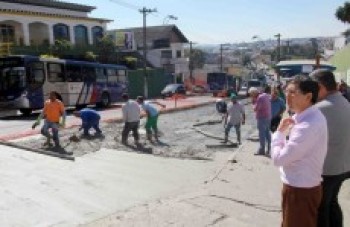 Ruas do centro de Itaquá são refeitas