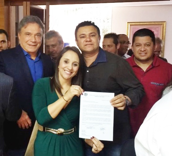 Vereadores pedem ajuda para deputada