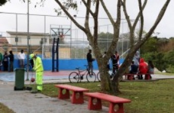 Programa entrega 9º campo de futebol