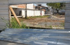 Com obra de UBS parada, área é utilizada pelos marginais