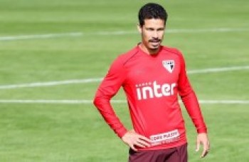 São Paulo busca 1ª vitória fora de casa