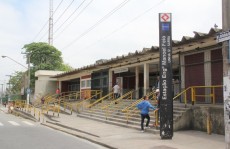 Reforma de três estações