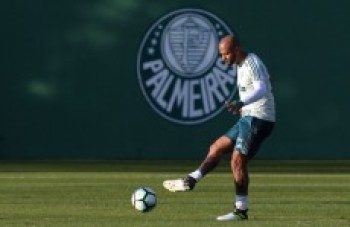 Felipe Melo está de saída do Palmeiras