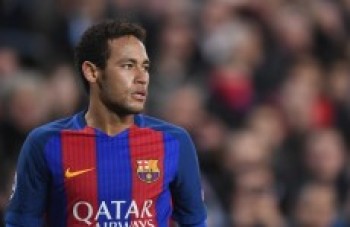 Indeciso, Neymar se reapresenta ao Barça
