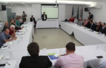 Pequenos comércios geram 408 vagas no período de 1 ano