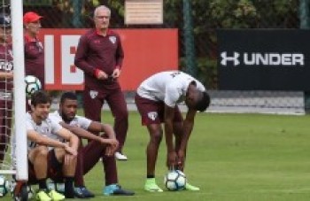 São Paulo encara o Coritiba e espera forte retranca do rival
