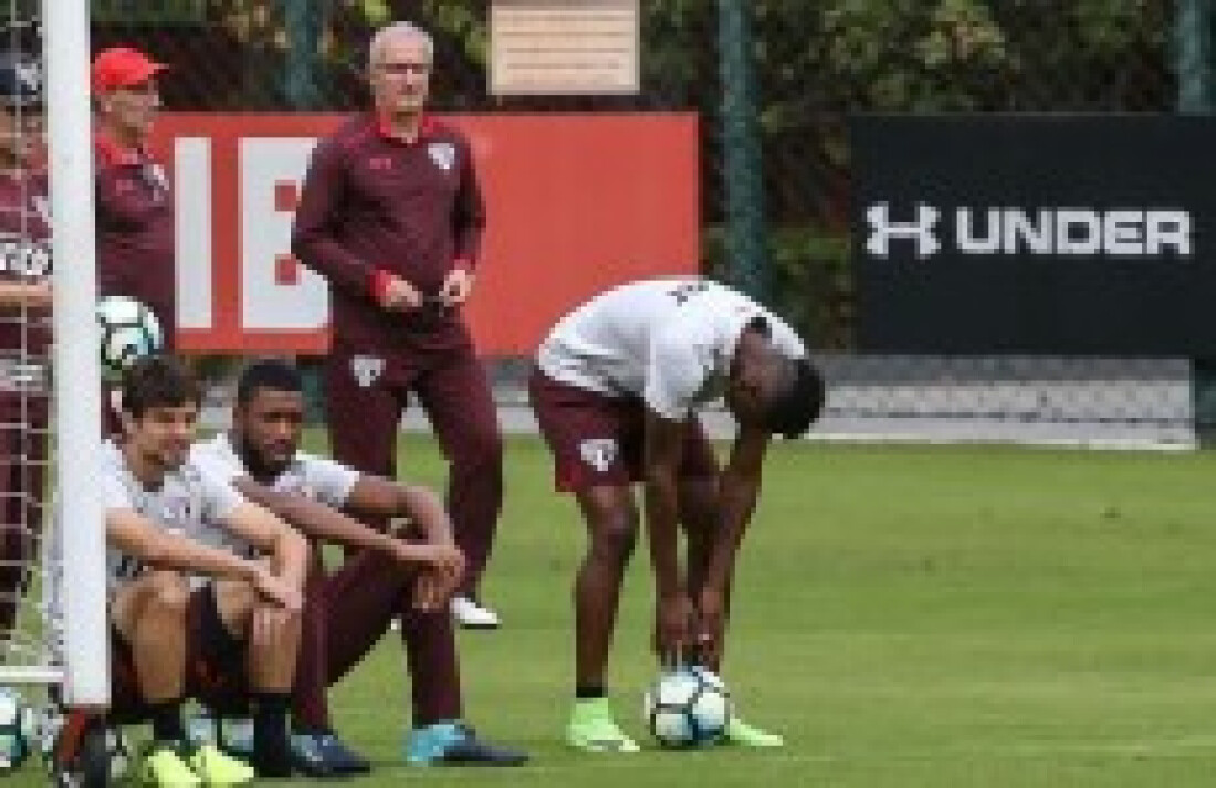 São Paulo encara o Coritiba e espera forte retranca do rival