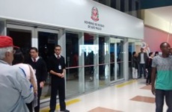 Mais de 800 ficam sem serviço do Poupatempo