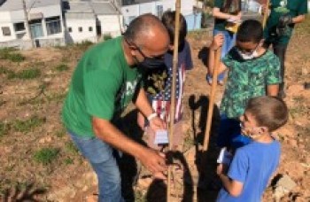 Mogi Verde promove plantio de mudas em Cezar de Souza