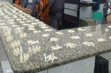 PM apreende 2 mil pinos de cocaína