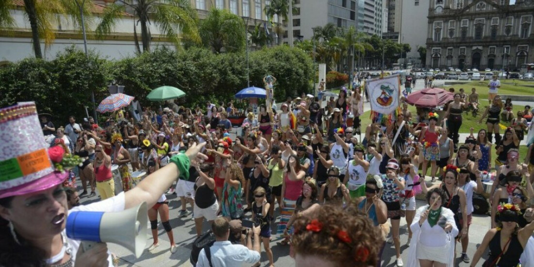 Quarta-feira de Cinzas ainda tem blocos nas ruas no Rio