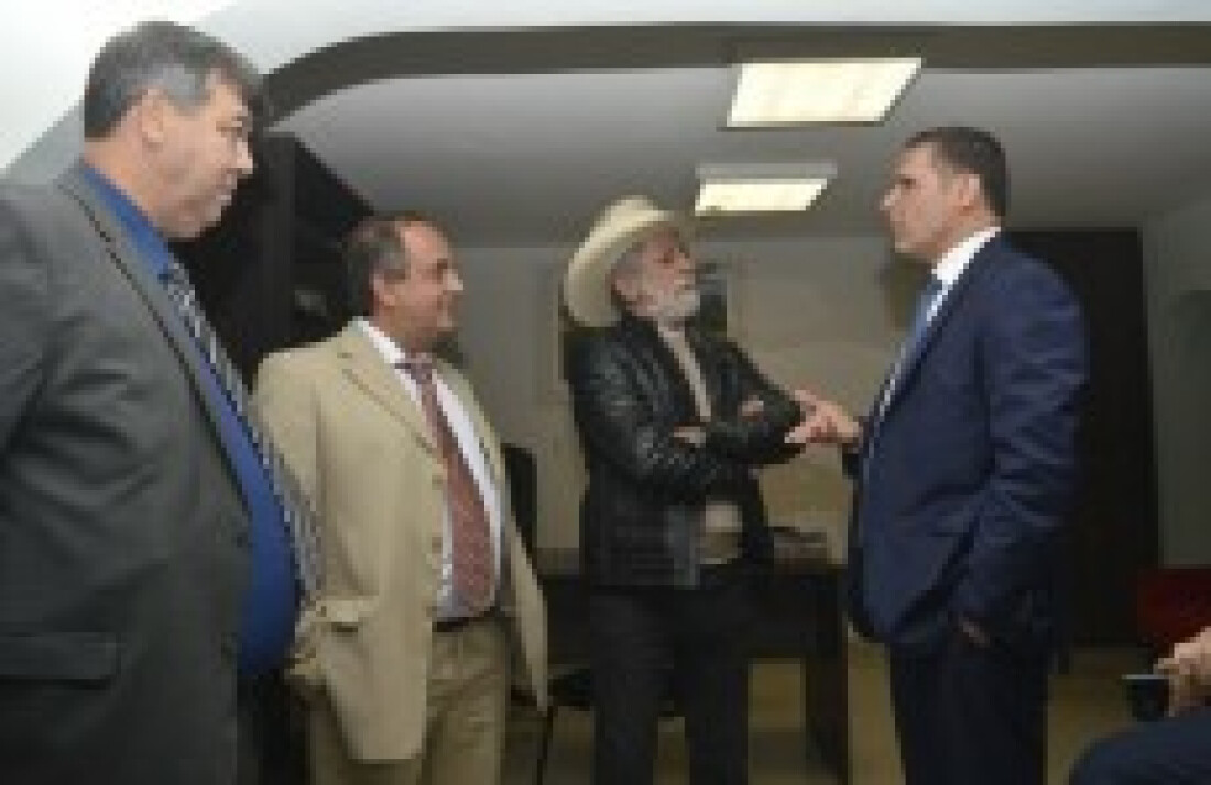 Deputado Capez se coloca à disposição para ajudar Ferraz