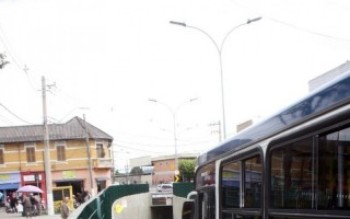 Carro quebra e para túnel da Sacadura Cabral