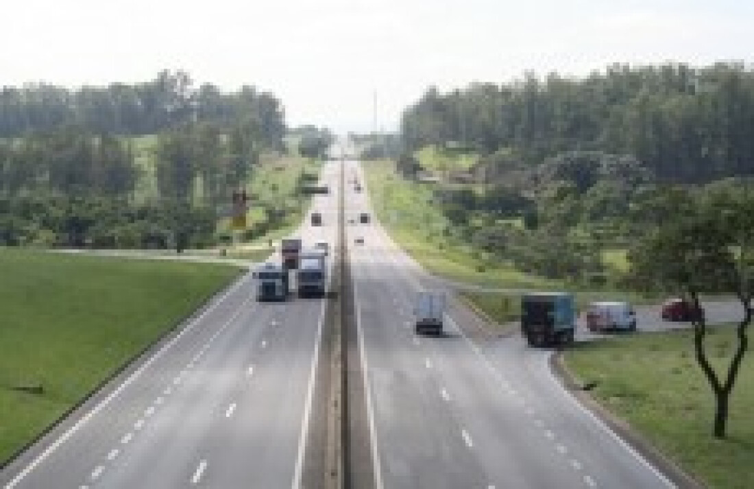 Motoristas já encontram tarifa mais cara na Dutra