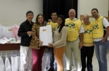 Kits para gestantes são doados ao Fundo Social