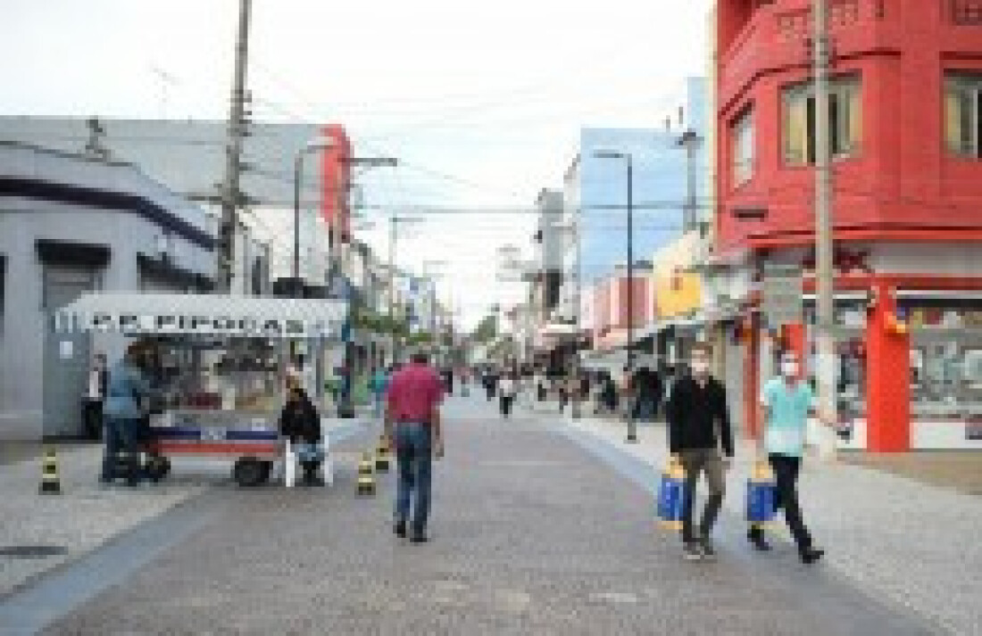 Estabelecimento é multado por atendimento irregular