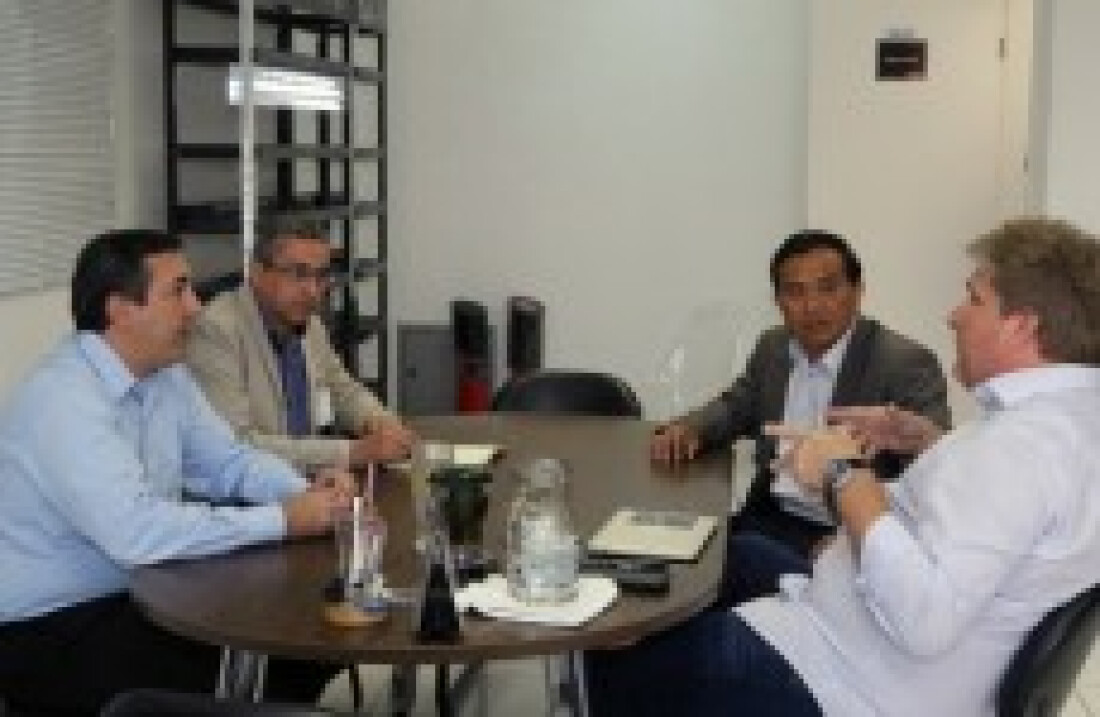 Marcus Melo visita Vult e destaca bom posicionamento da empresa