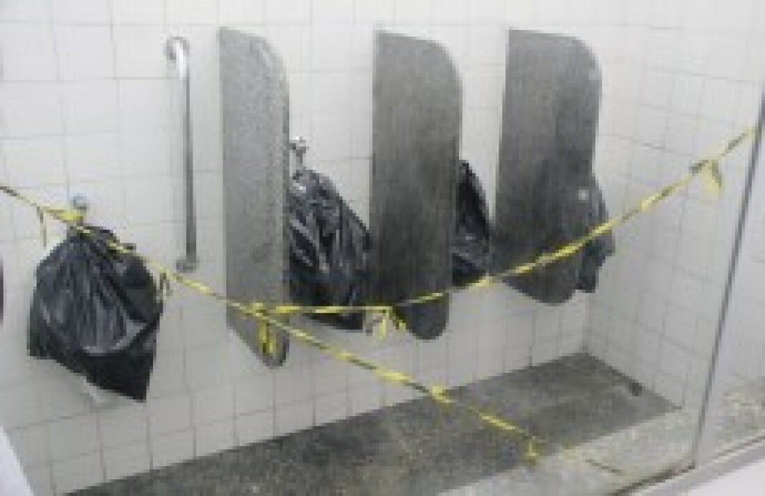 Falta de reparos em sanitários é alvo de queixas