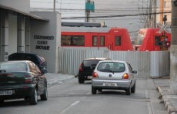 Prefeito volta atrás e reabre passagem da rua Dr. Deodato