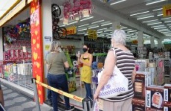 Retorno do comércio ocorre sob cuidados para evitar a Covid-19